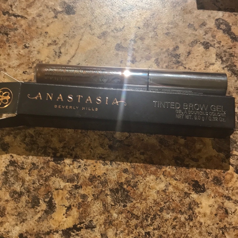 Anastasia tinted brow gel in espresso